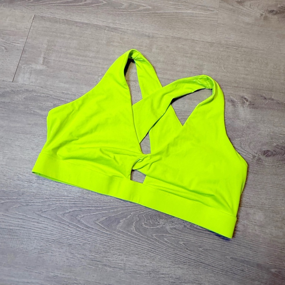 •FABLETICS• OASIS TWIST SPORTS BRA